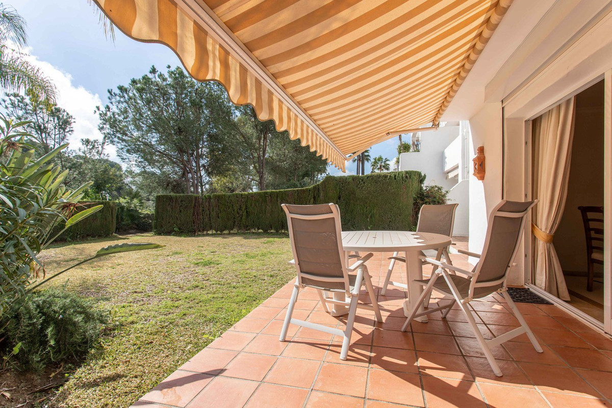 3 Bedroom Apartment for Sale in Benahavís — 6