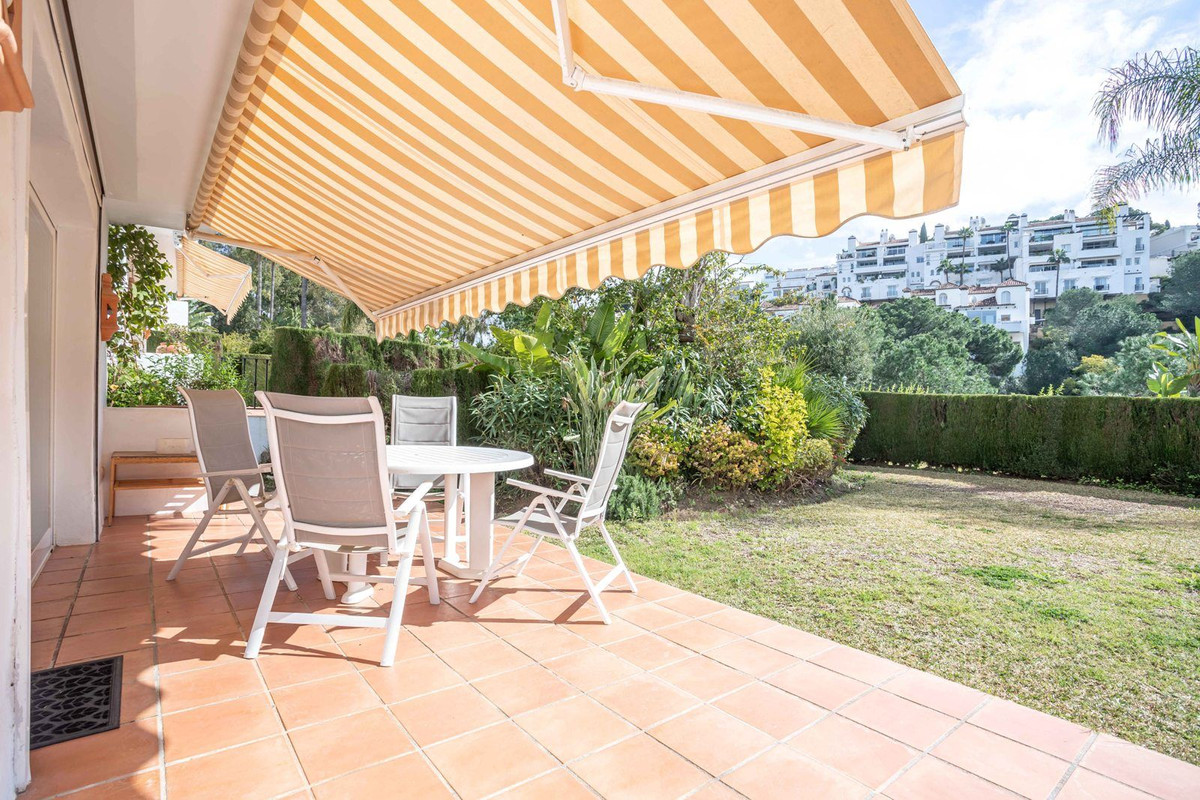 3 Bedroom Apartment for Sale in Benahavís — 7