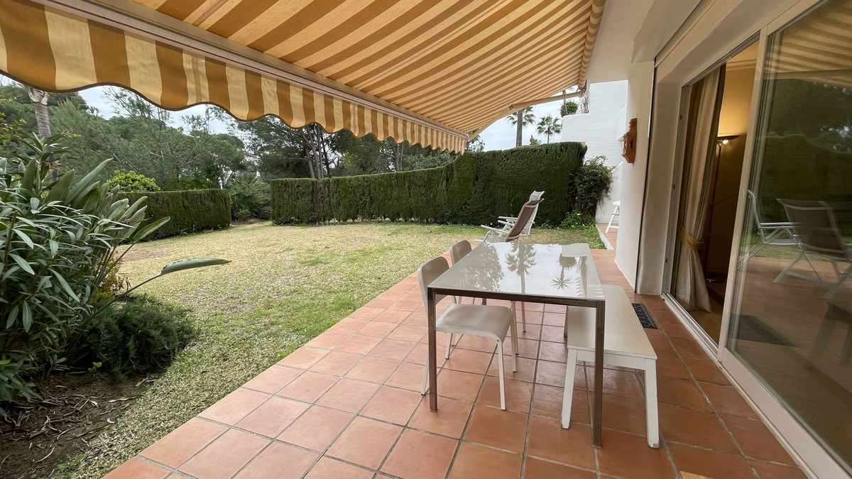 3 Bedroom Apartment for Sale in Benahavís — 8