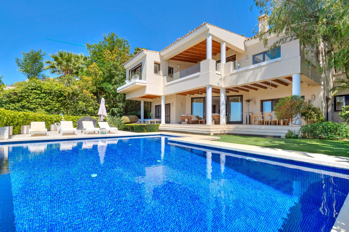 5 Bedroom Villa for Sale in La Quinta — 2