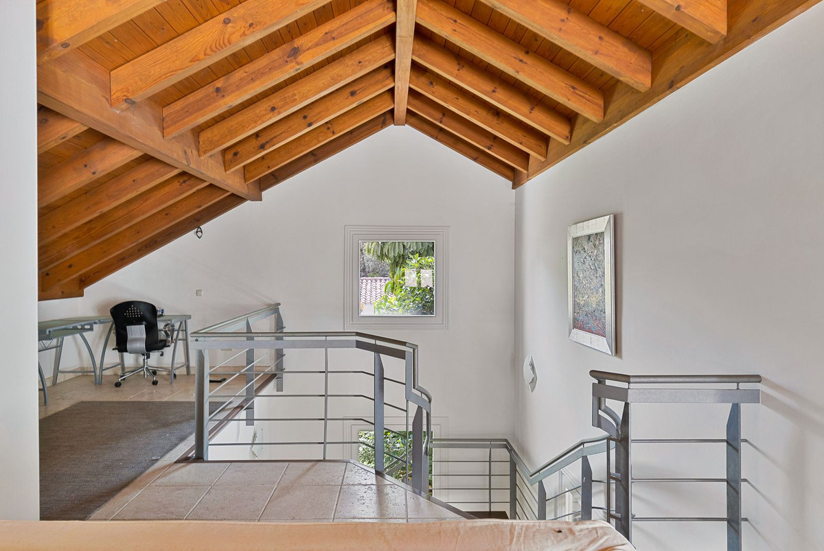 5 Bedroom Villa for Sale in La Quinta — view 10