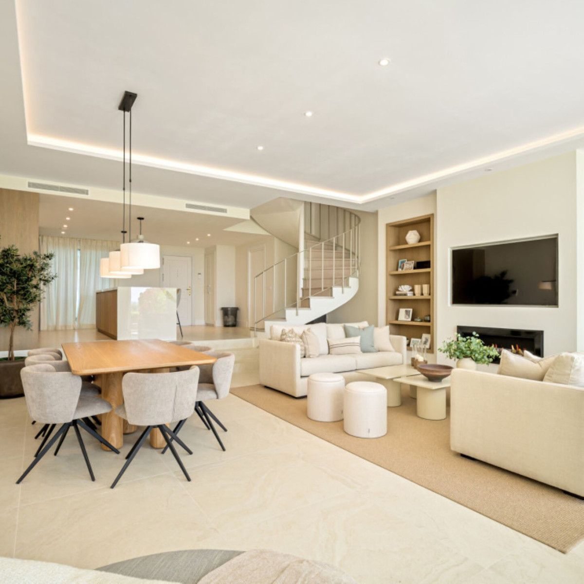 4 Bedroom Villa for Sale in La Quinta — 2