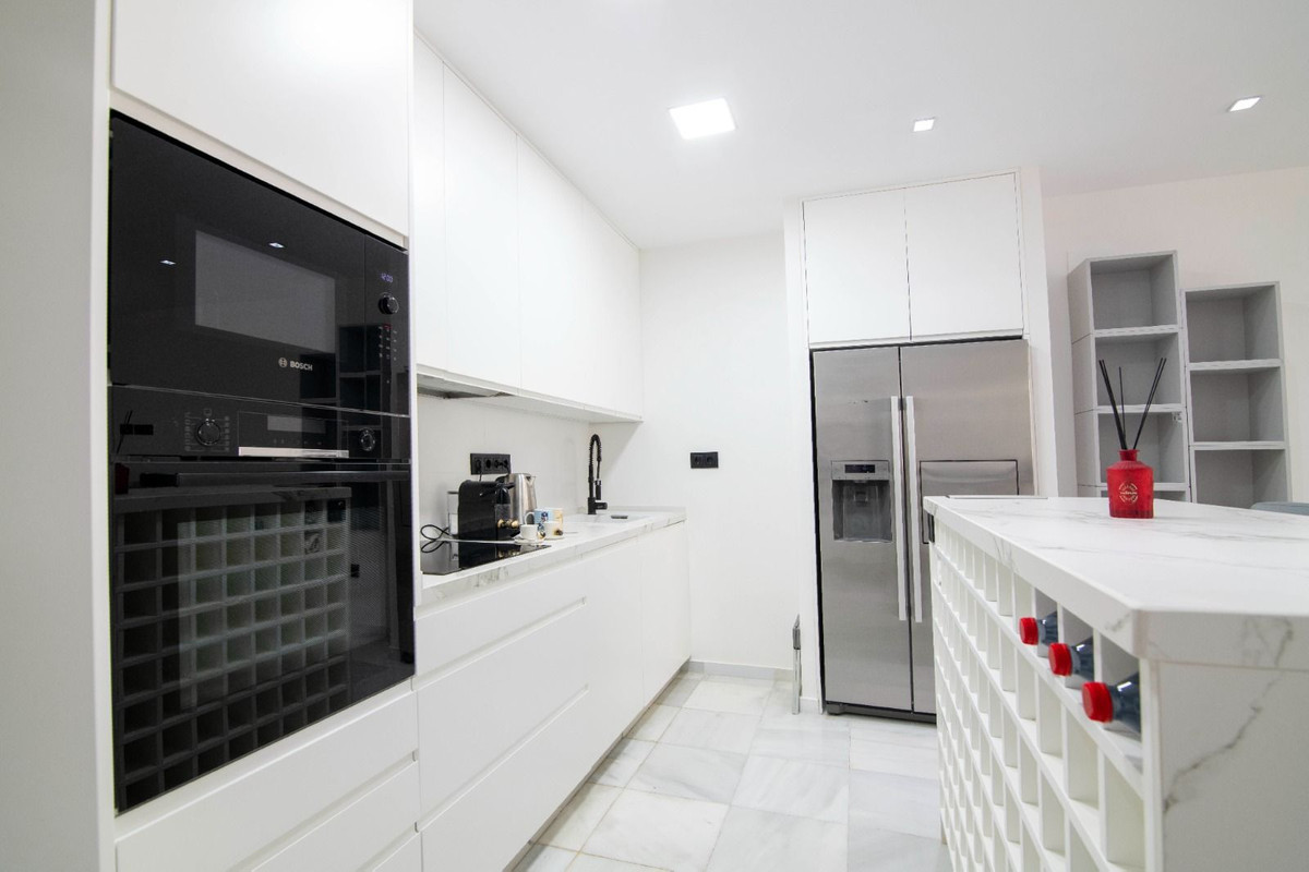 3 Bedroom Apartment for Sale in Puerto Banús