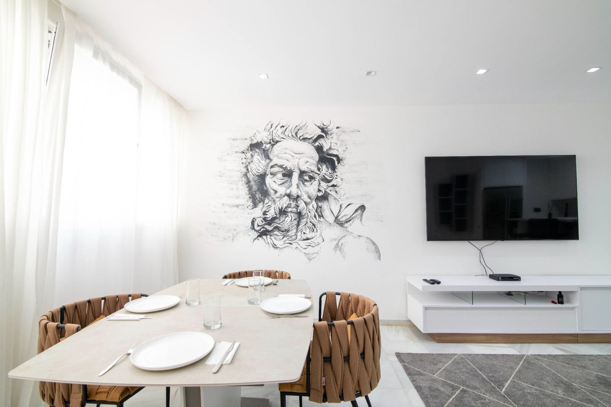 3 Bedroom Apartment for Sale in Puerto Banús — 6