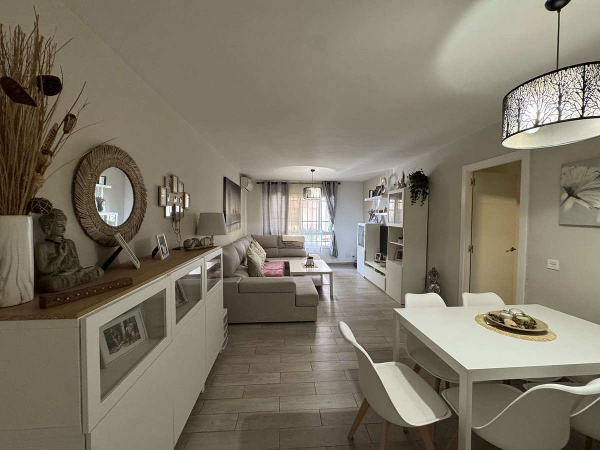 3 Bedroom Apartment for Sale in Marbella — 3