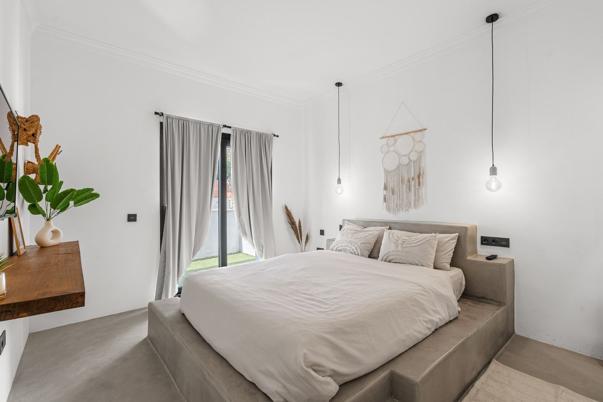 5 Bedroom Villa for Sale in Estepona — 6