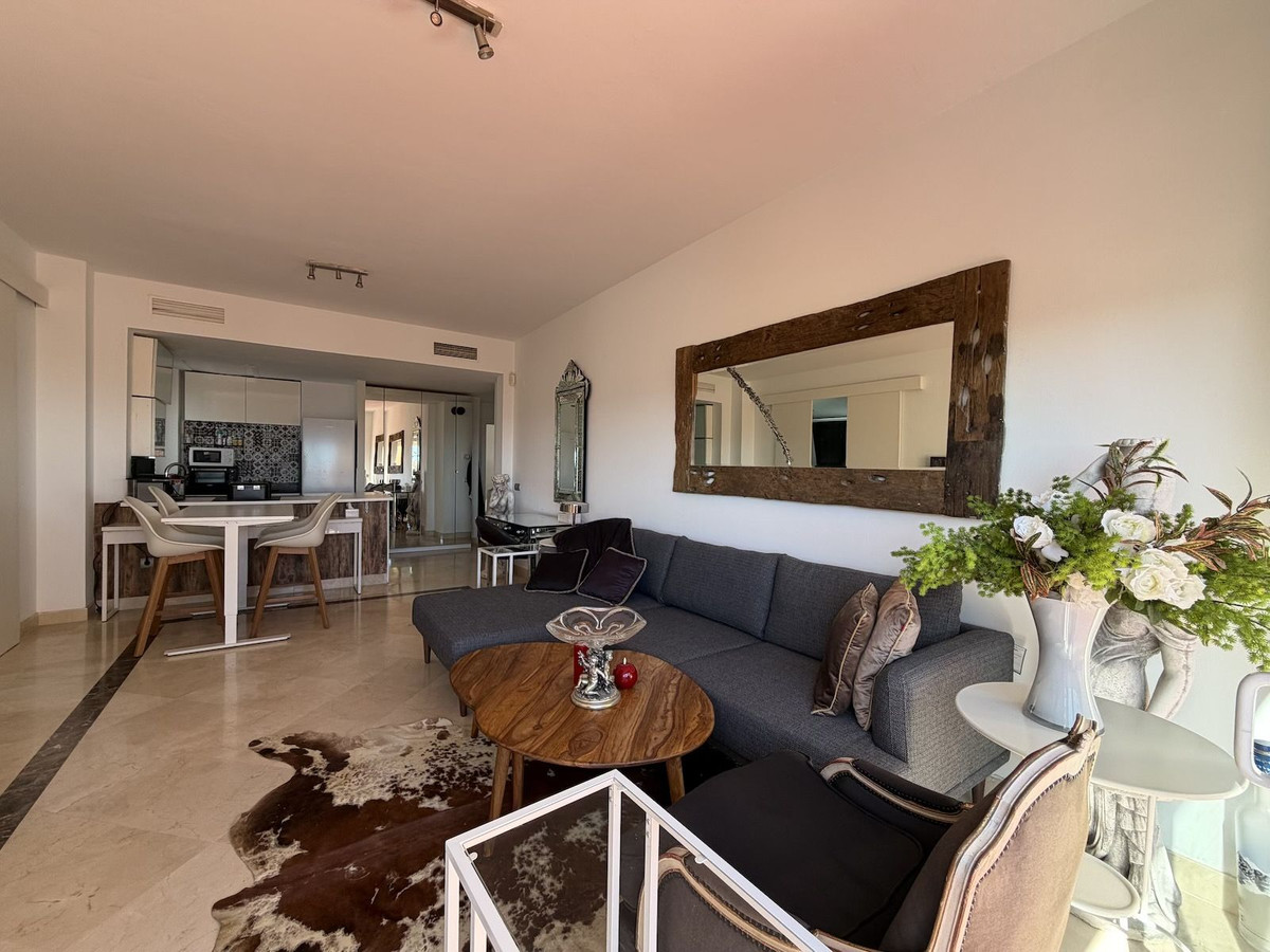 2 Bedroom Apartment for Sale in Bel Air — 8