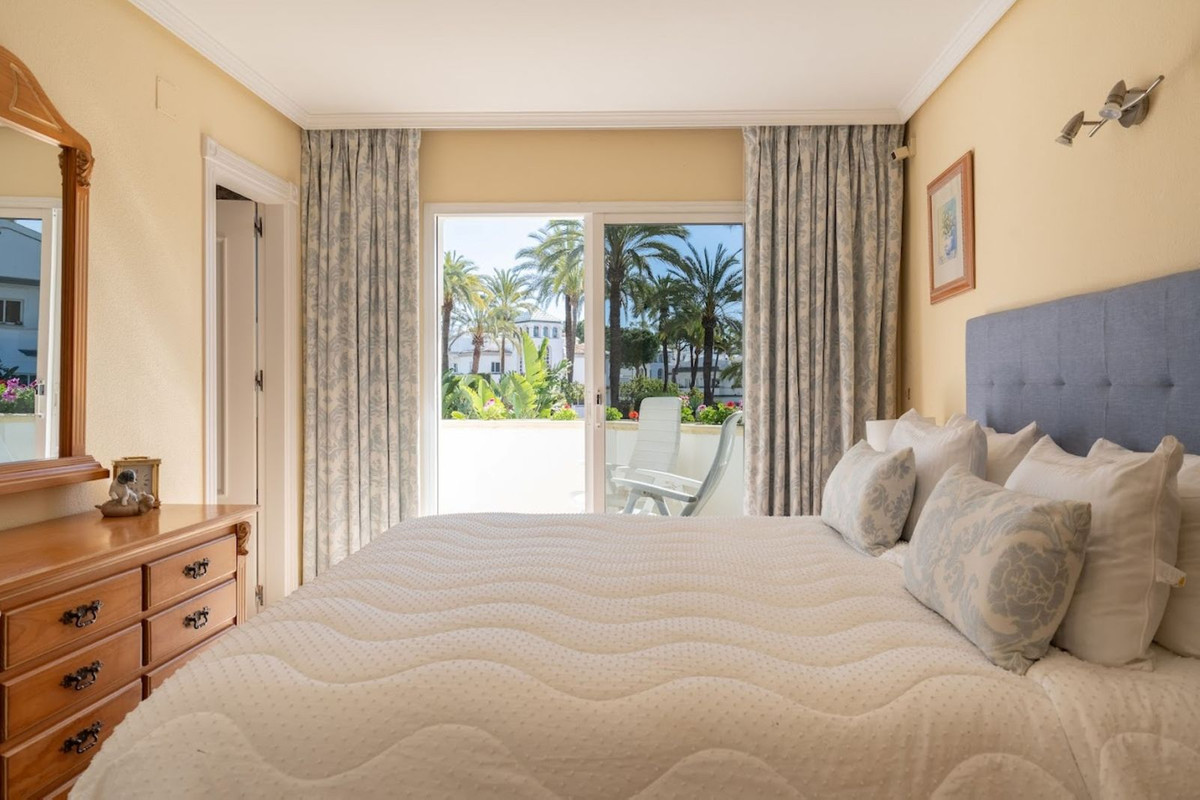 4 Bedroom Villa for Sale in New Golden Mile — 6