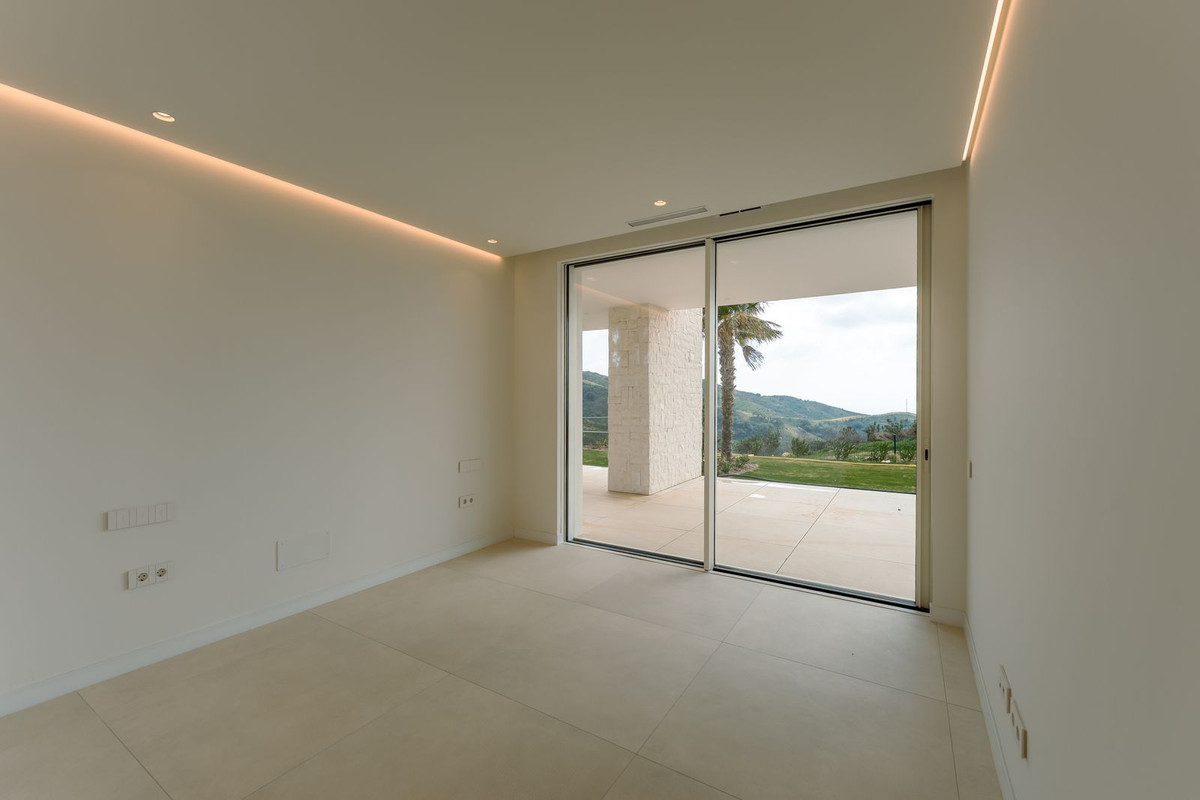 2 Bedroom Apartment for Sale in Ojén — 4