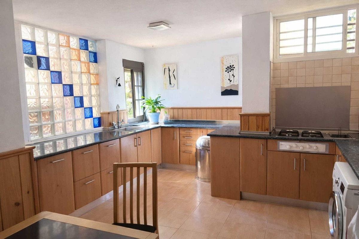 3 Bedroom Apartment for Sale in Marbella — 6