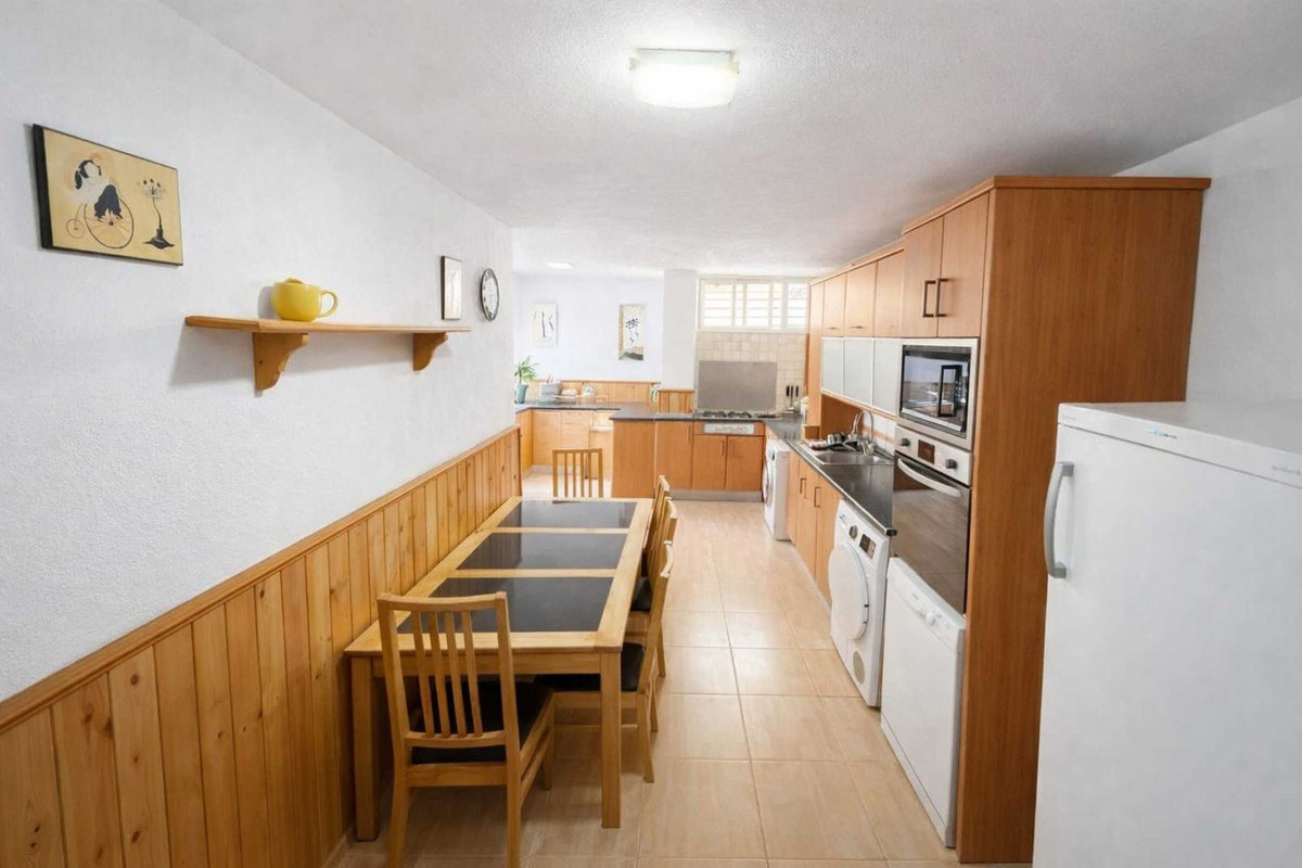 3 Bedroom Apartment for Sale in Marbella — 9