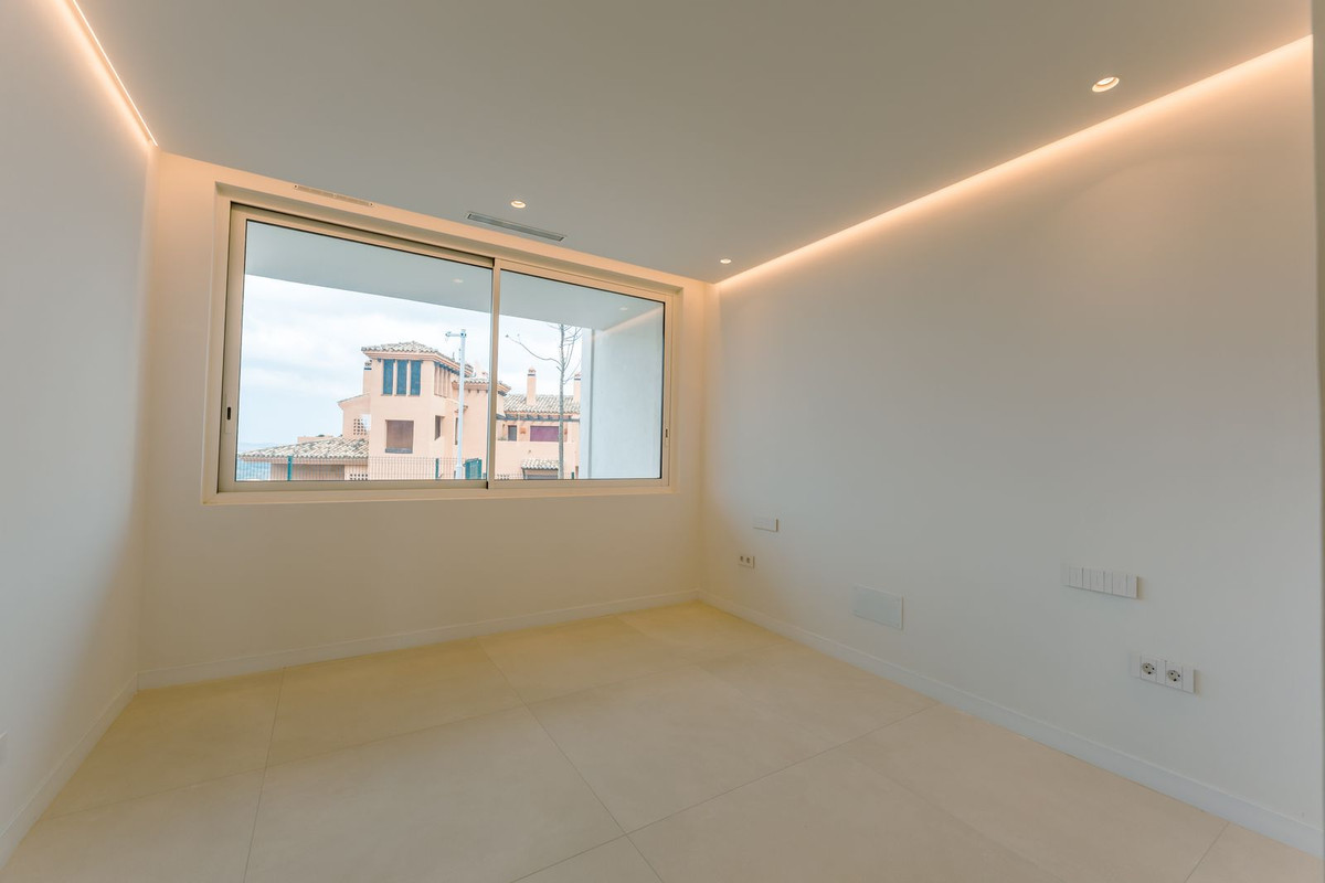 3 Bedroom Apartment for Sale in Ojén — 7
