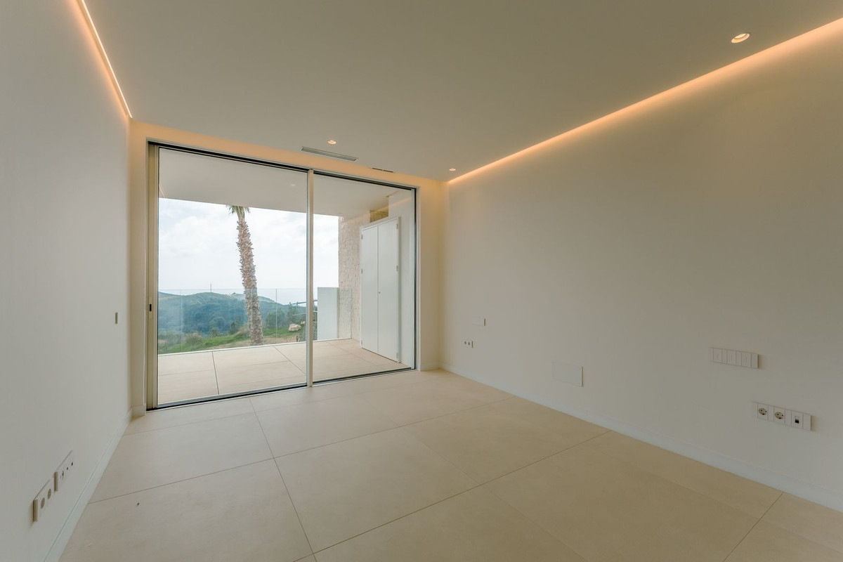 3 Bedroom Apartment for Sale in Ojén — 4