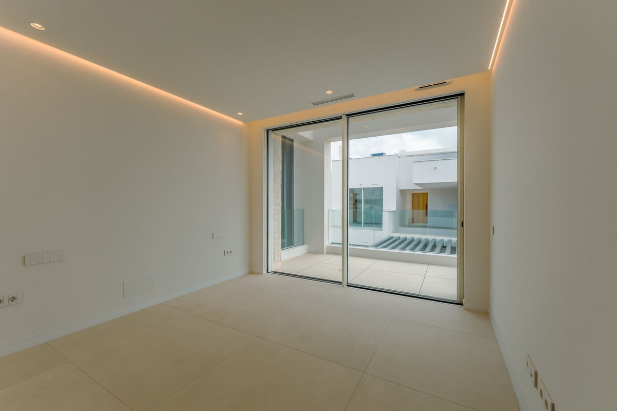 3 Bedroom Apartment for Sale in Ojén — 7