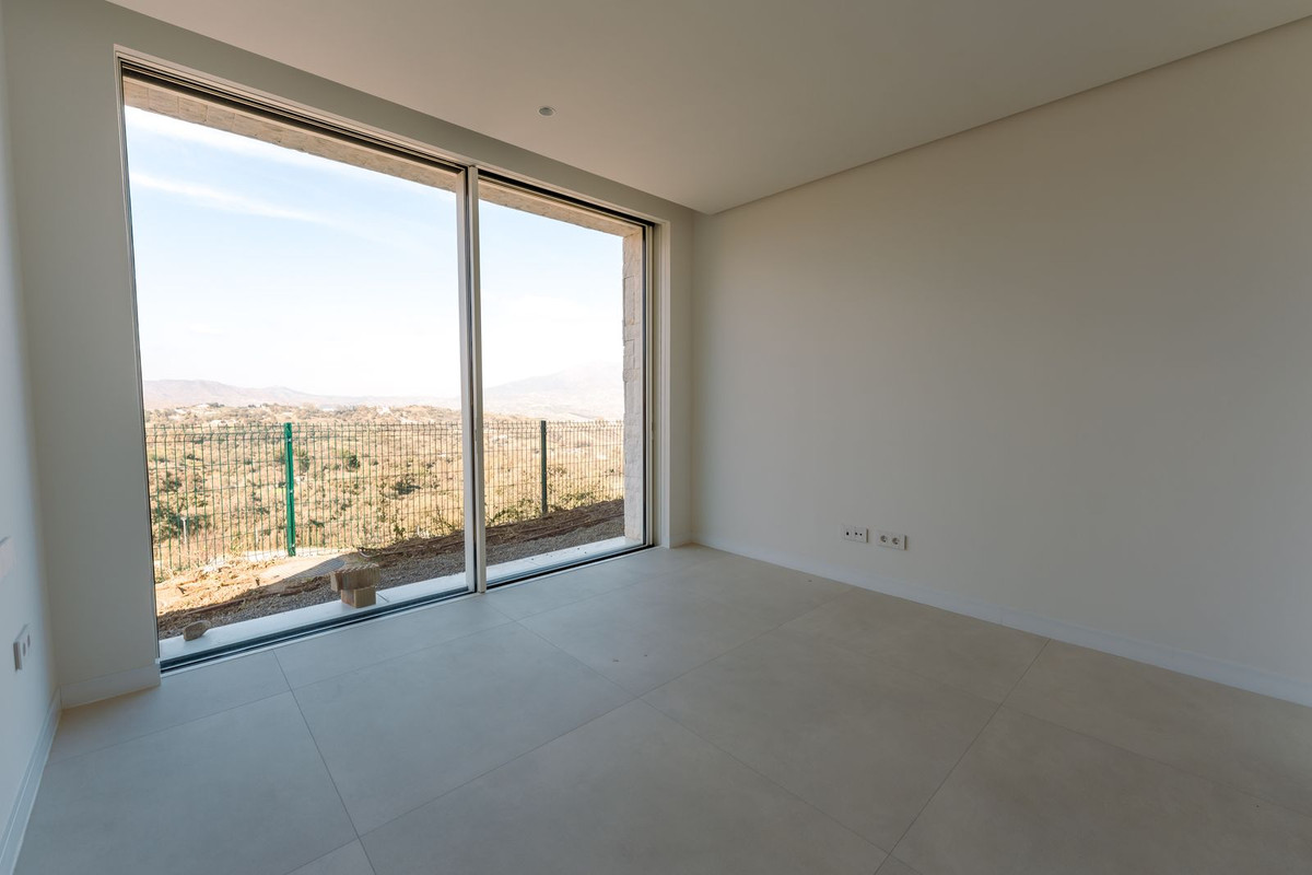 3 Bedroom Apartment for Sale in Ojén — 6