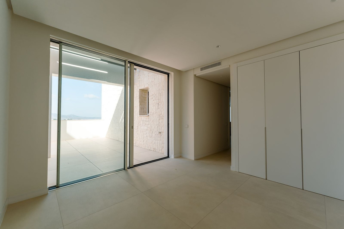 3 Bedroom Apartment for Sale in Ojén — 8