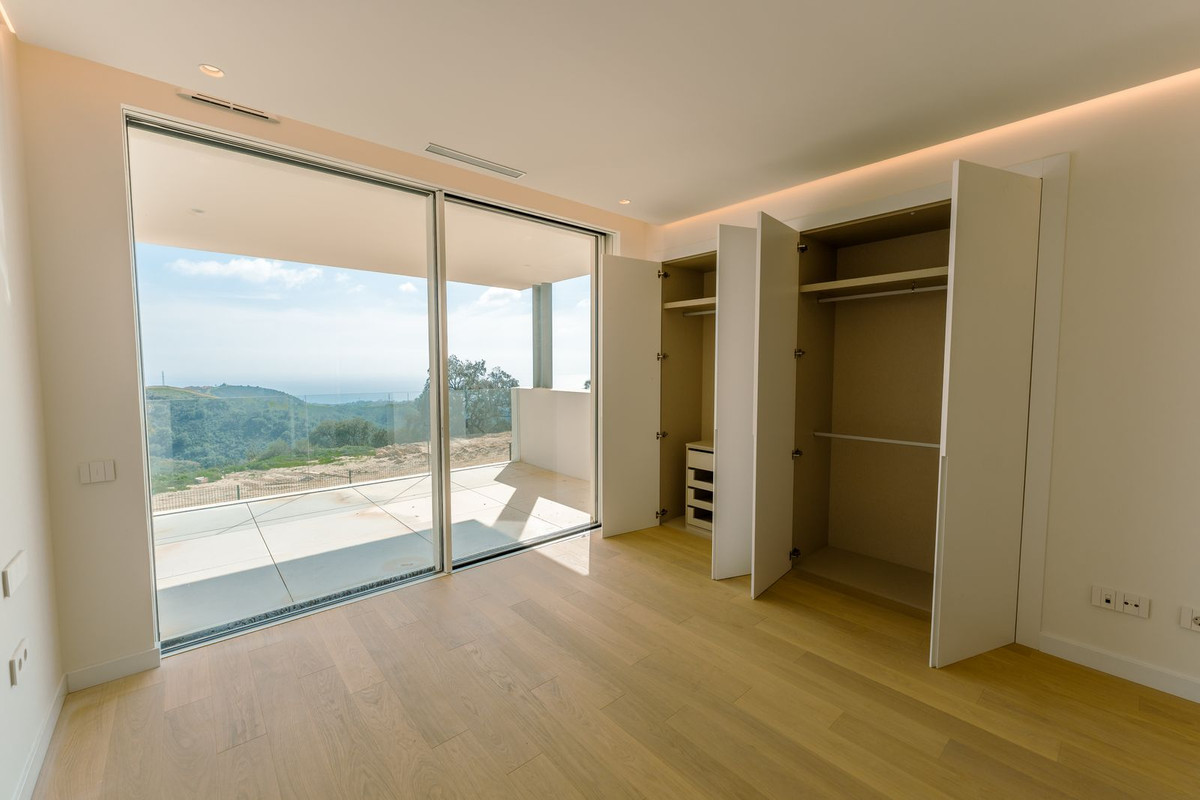 4 Bedroom Apartment for Sale in Ojén — 9