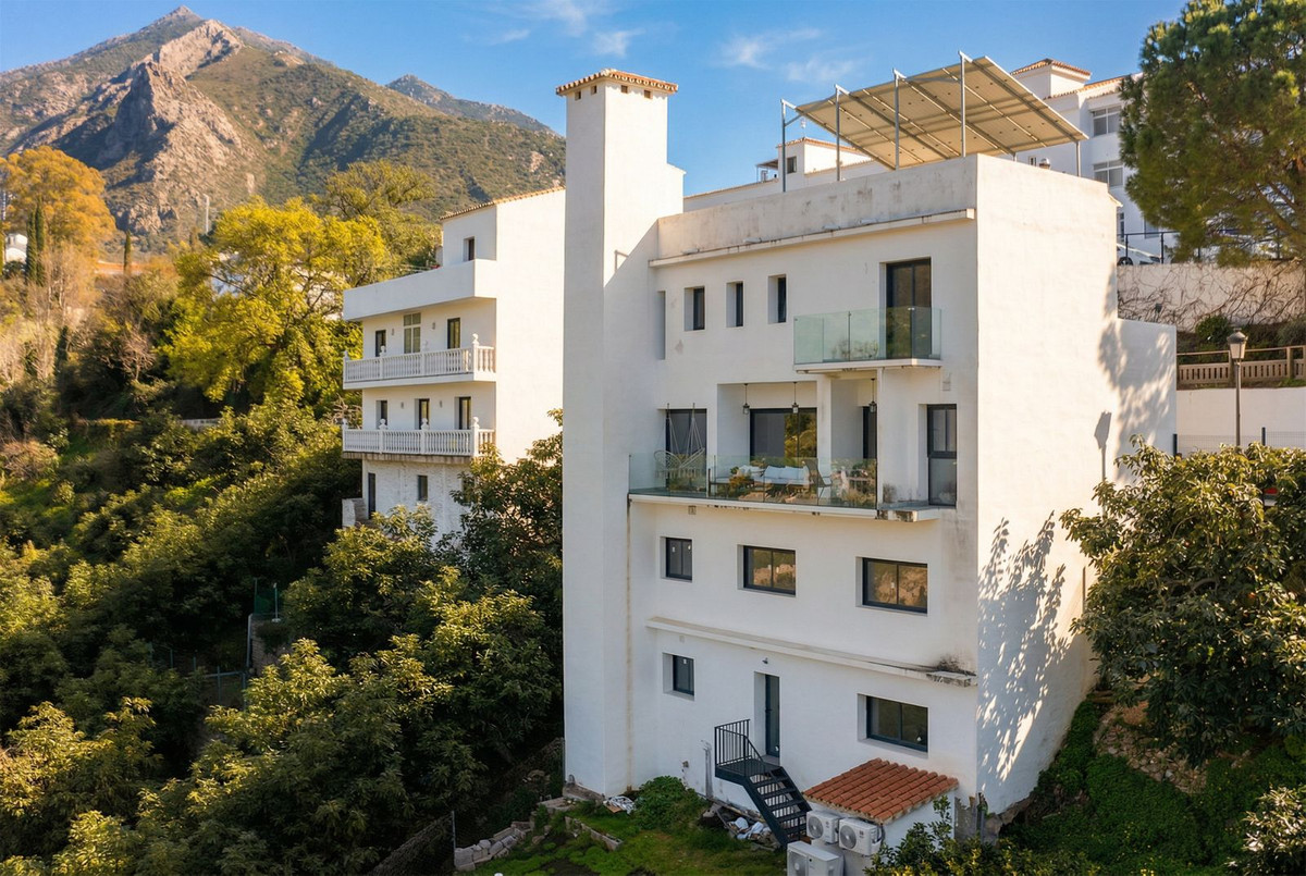 4 Bedroom Villa for Sale in Istán