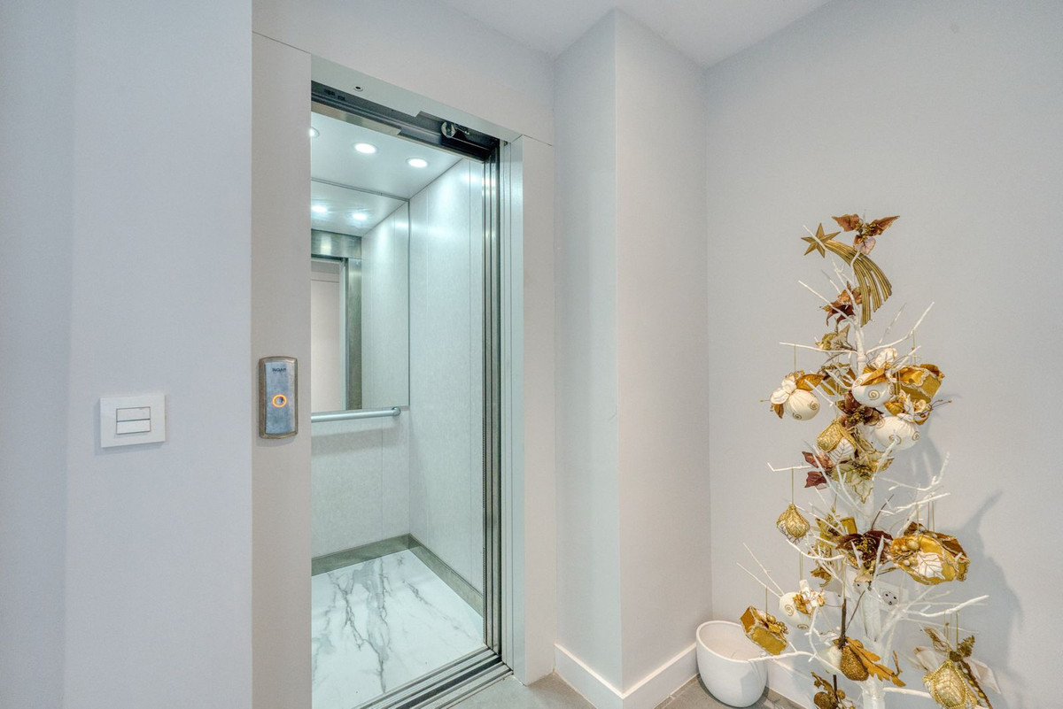 4 Bedroom Villa for Sale in Istán — 9