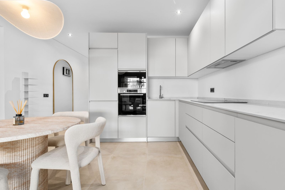3 Bedroom Apartment for Sale in Marbella — 3