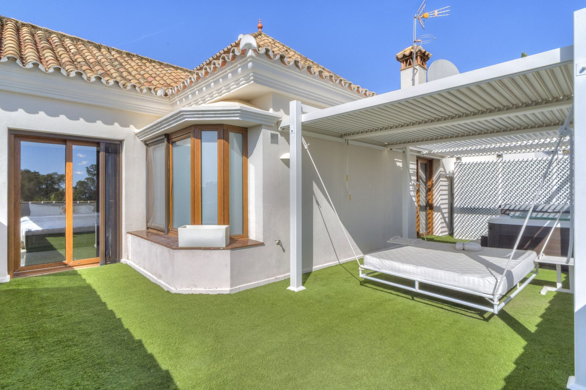 5 Bedroom Villa for Sale in Estepona — view 12