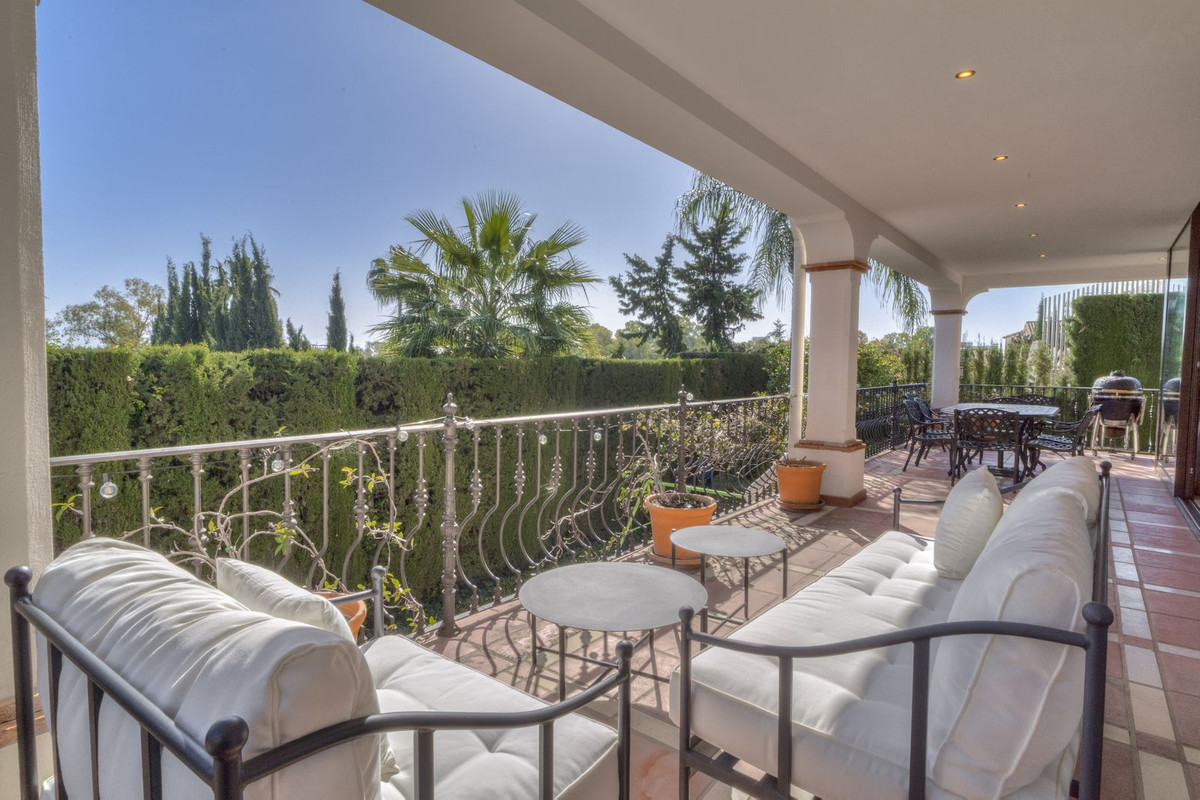 5 Bedroom Villa for Sale in Estepona — 6