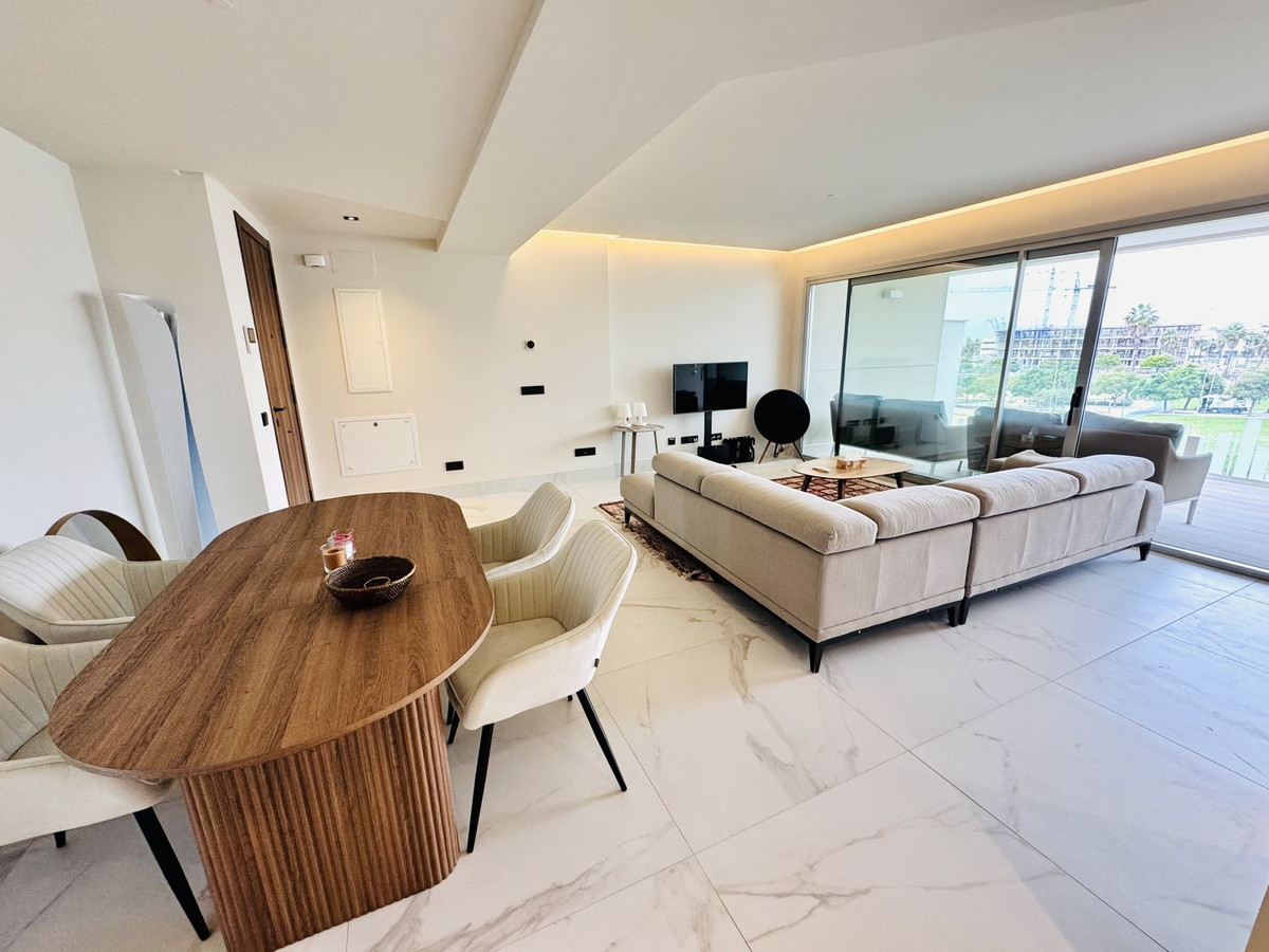 2 Bedroom Apartment for Sale in San Pedro de Alcántara — 4