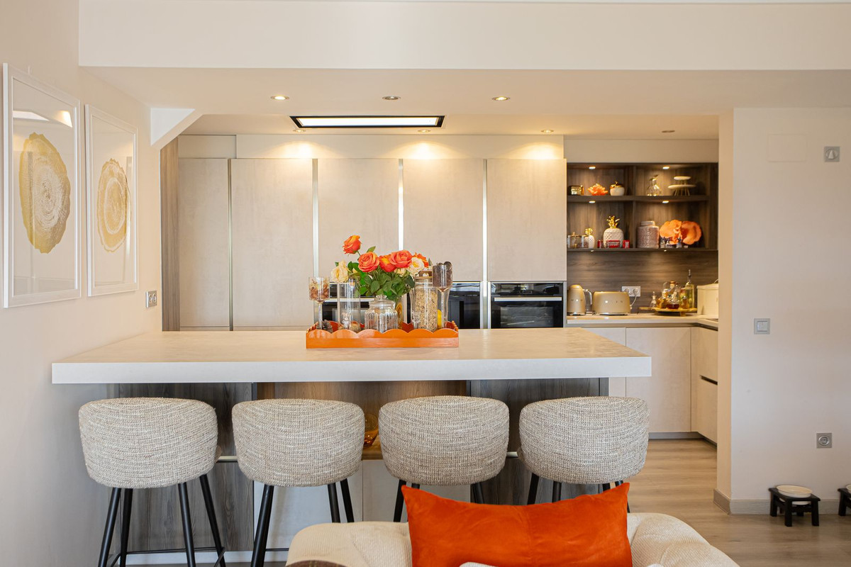 4 Bedroom Apartment for Sale in Benahavís — 4
