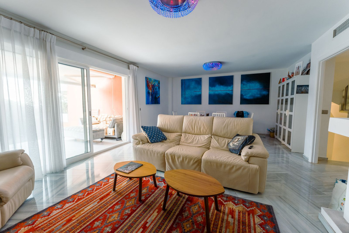 4 Bedroom Villa for Sale in New Golden Mile — 5