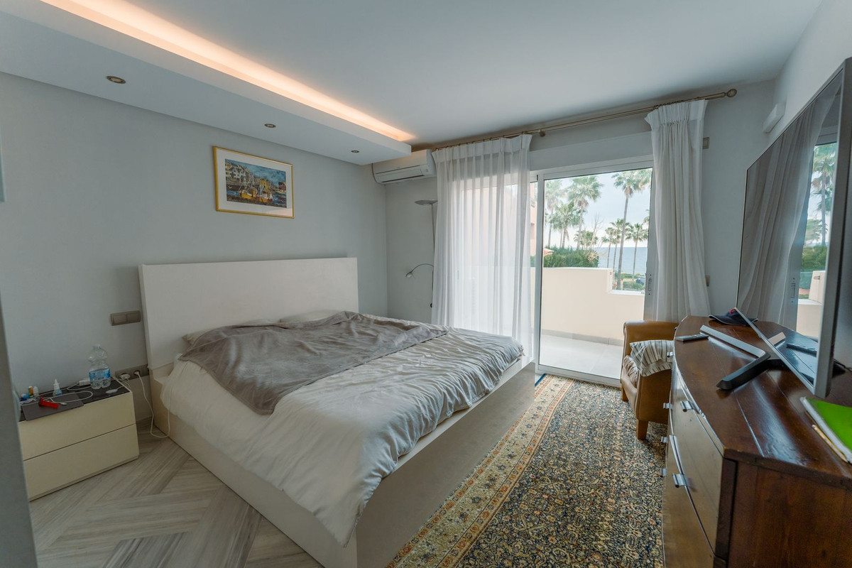 4 Bedroom Villa for Sale in New Golden Mile — 8