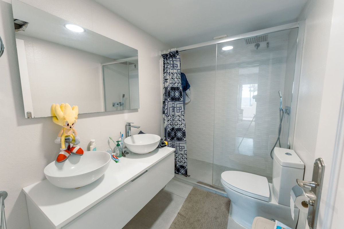 4 Bedroom Villa for Sale in New Golden Mile — 9
