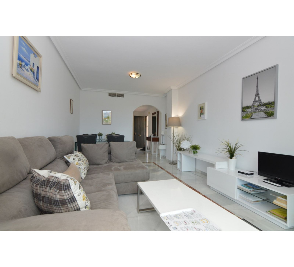 2 Bedroom Apartment for Sale in Nueva Andalucía — 3