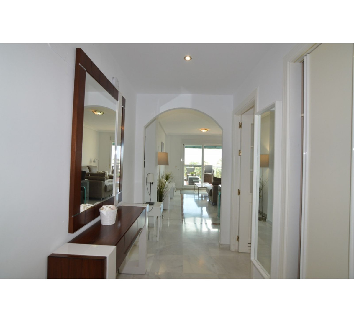 2 Bedroom Apartment for Sale in Nueva Andalucía — 9