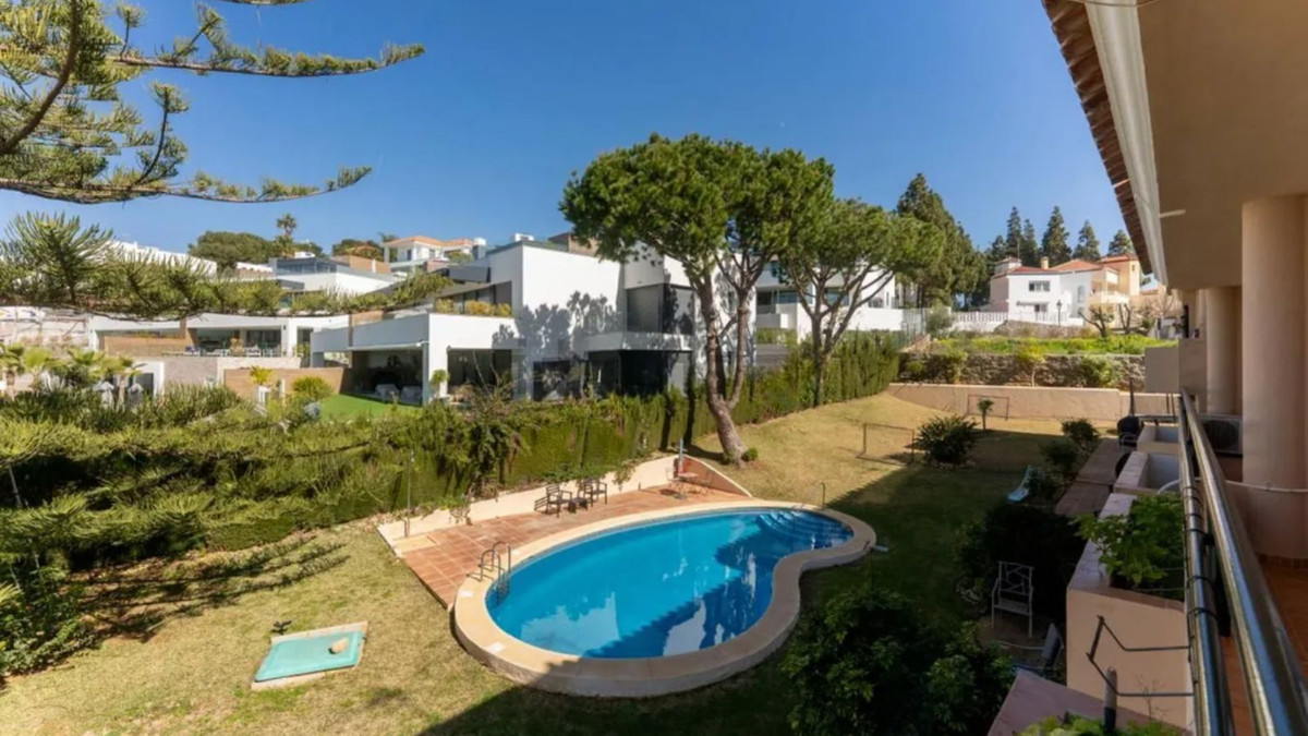 3 Bedroom Villa for Sale in Marbella — 3
