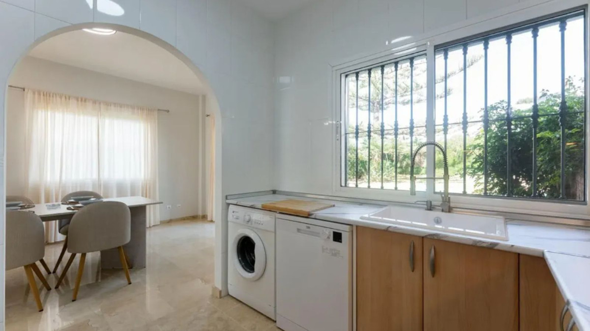3 Bedroom Villa for Sale in Marbella — 8