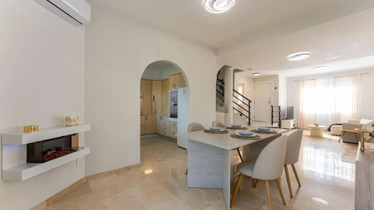 3 Bedroom Villa for Sale in Marbella — 9