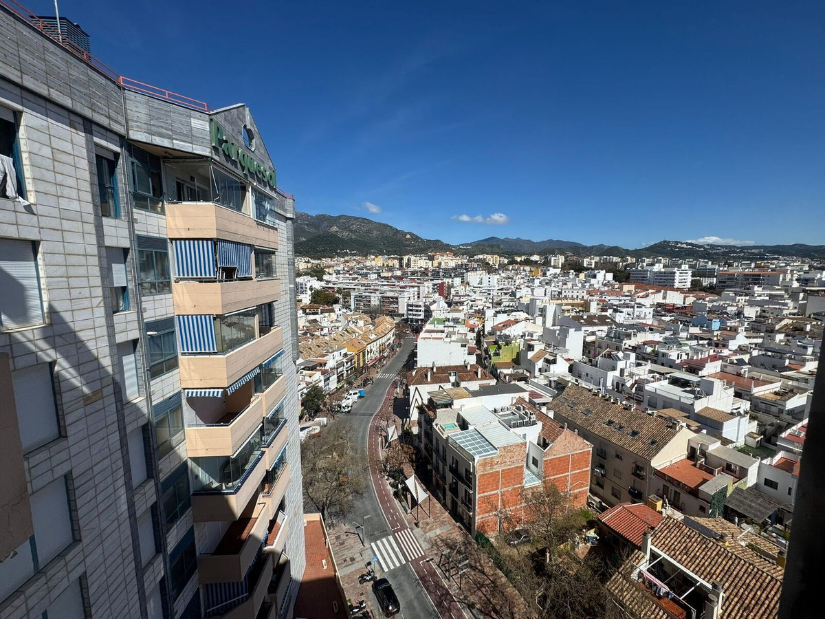 3 Bedroom Apartment for Sale in Marbella — 3