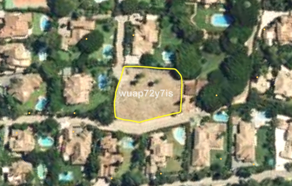 Plot for Sale in Guadalmina Baja — 5