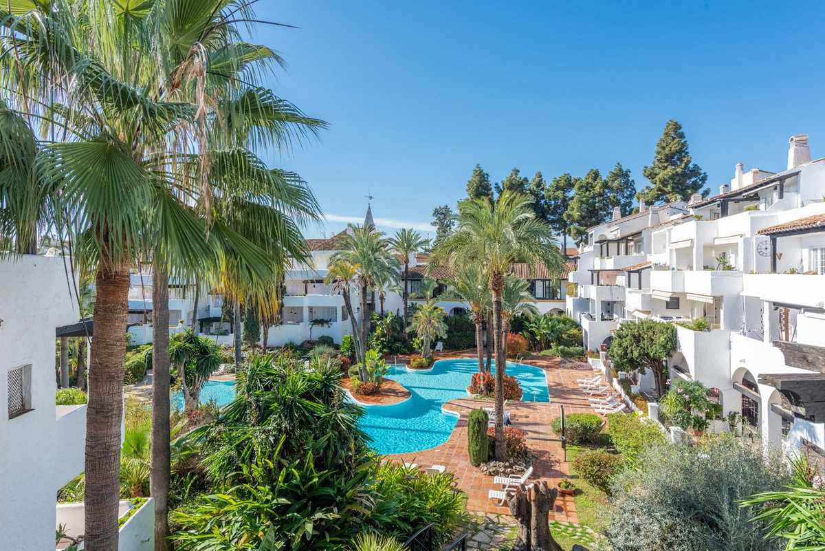 2 Bedroom Apartment for Sale in Marbella — 2