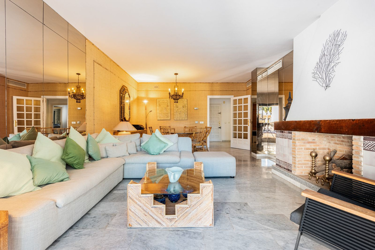 2 Bedroom Apartment for Sale in Marbella — 6
