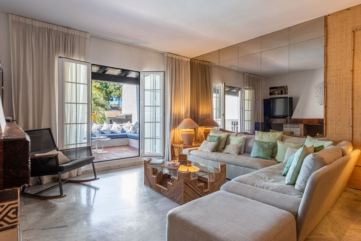 2 Bedroom Apartment for Sale in Marbella — 9