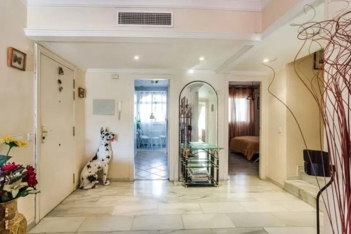 4 Bedroom Apartment for Sale in Marbella — 2