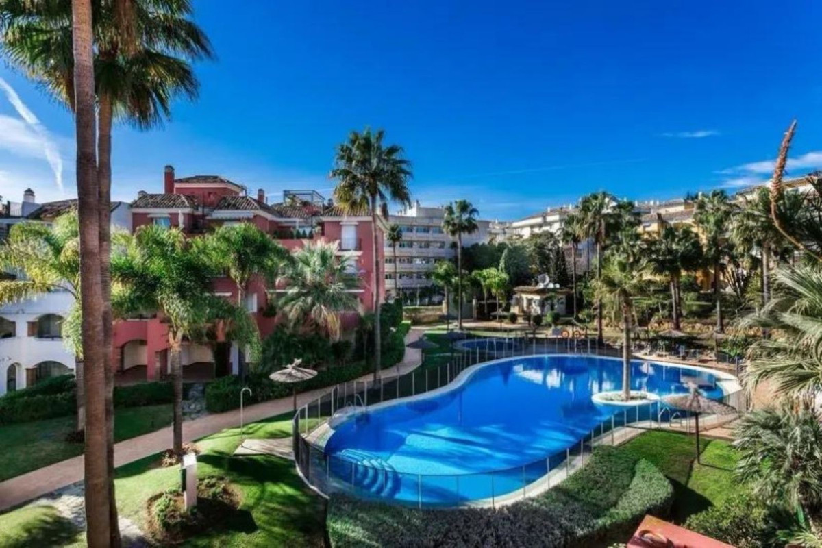 4 Bedroom Apartment for Sale in Marbella — 5