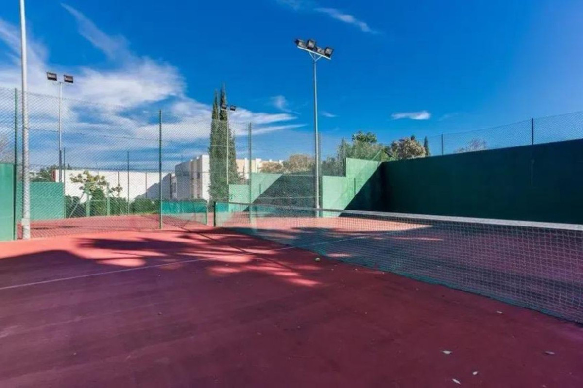 4 Bedroom Apartment for Sale in Marbella — 7