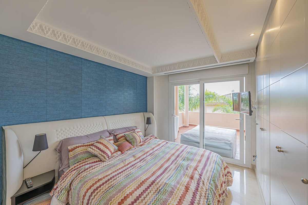 3 Bedroom Apartment for Sale in Nueva Andalucía — 3