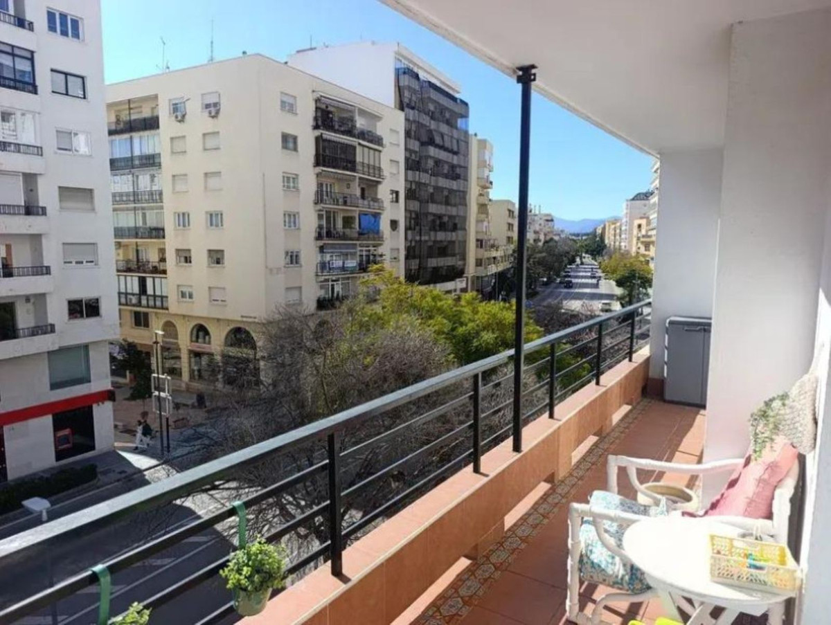 4 Bedroom Apartment for Sale in Marbella — 2
