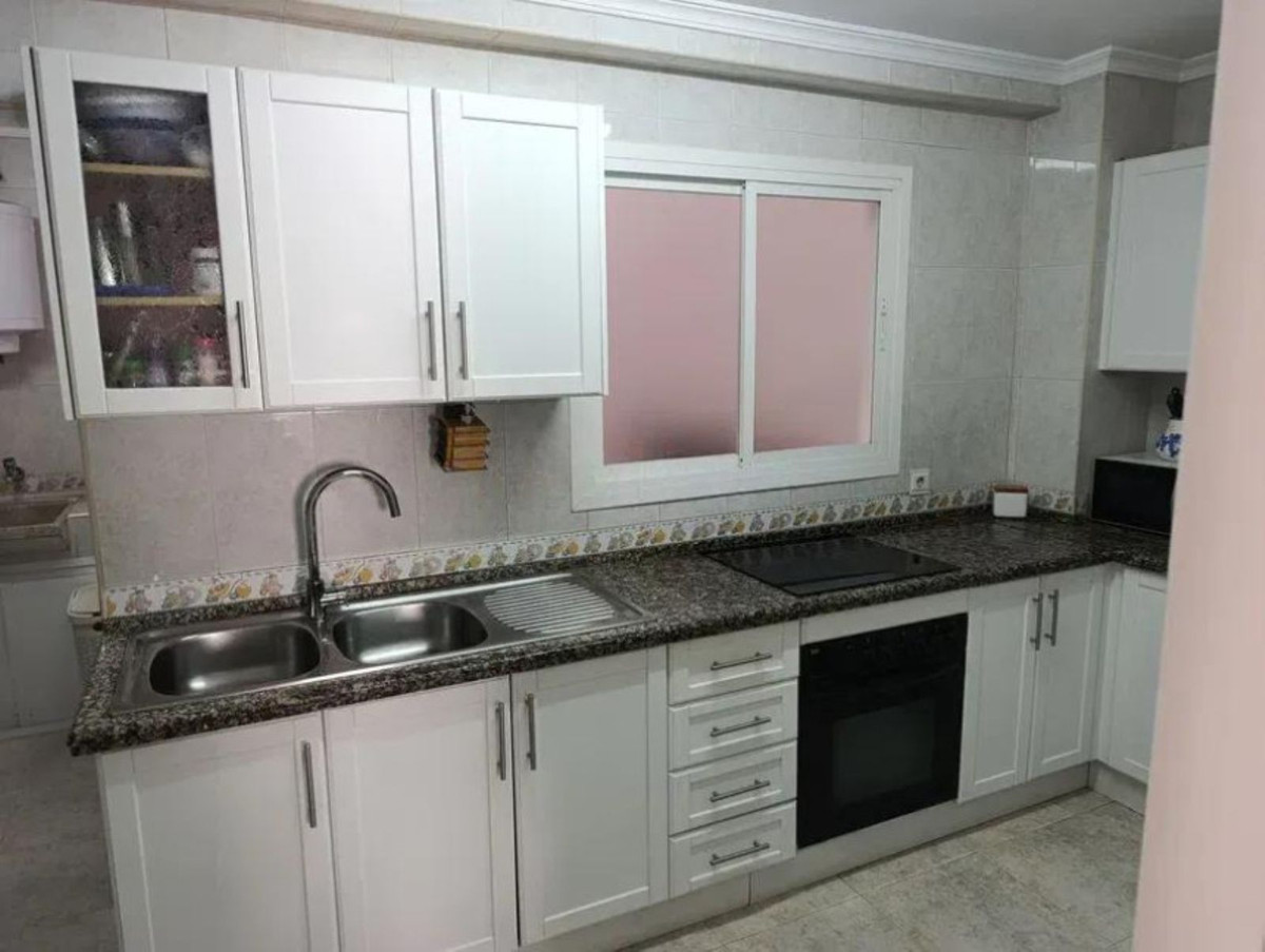 4 Bedroom Apartment for Sale in Marbella — 7