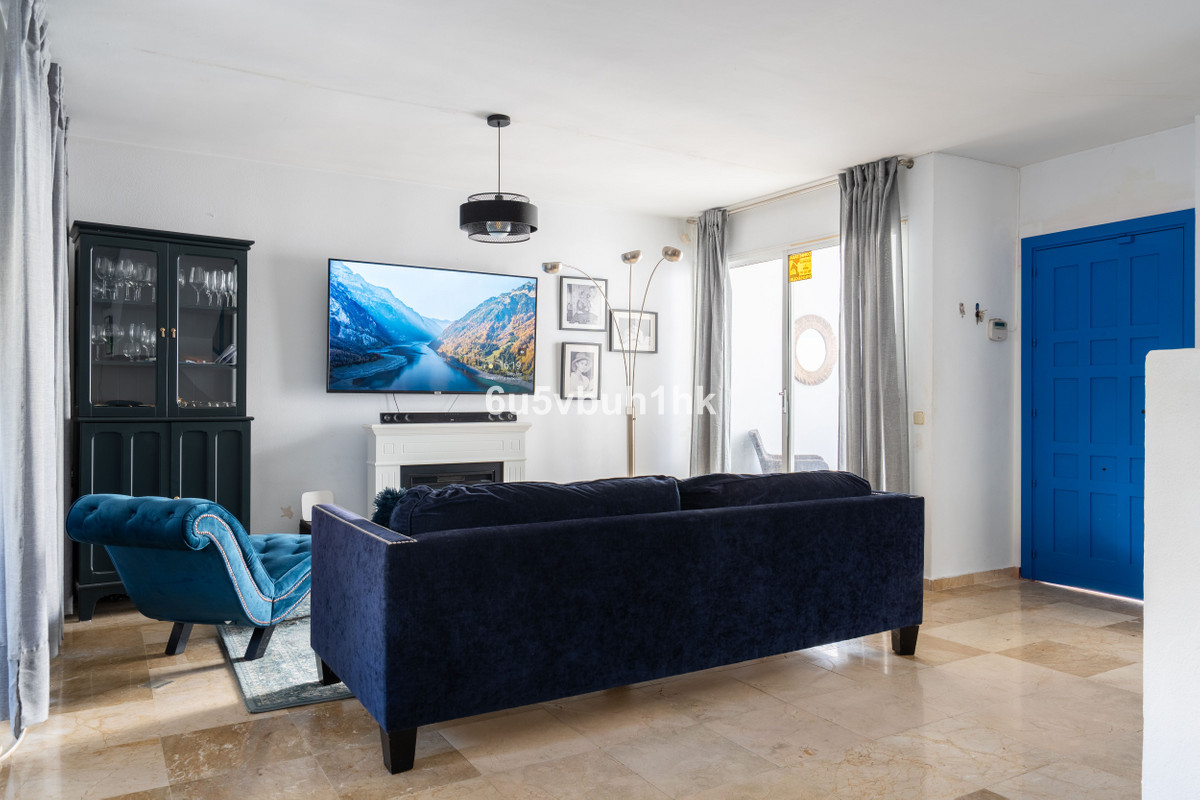 4 Bedroom Villa for Sale in Nueva Andalucía — 3
