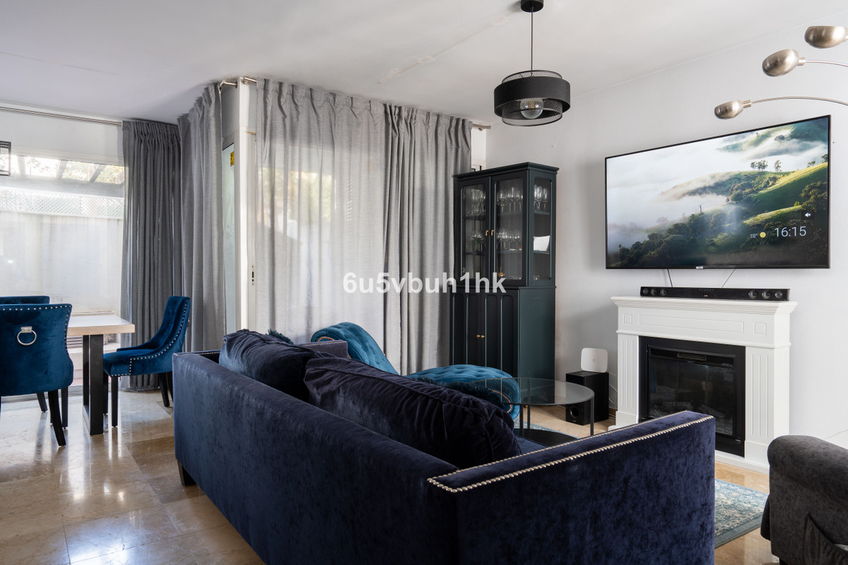 4 Bedroom Villa for Sale in Nueva Andalucía — 4