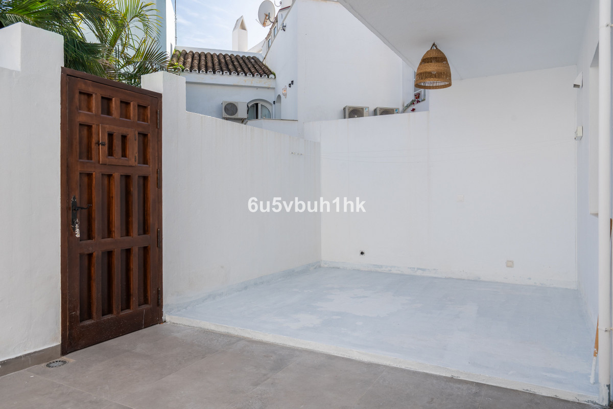 4 Bedroom Villa for Sale in Nueva Andalucía — 6